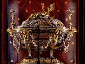 Relics of the cradle of the Infant Jesus from the Basilica of Saint Mary Major in Rome