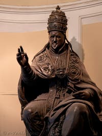 Paolo Sanquirico, statue of Pope Paul V, Basilica of Saint Mary Major in Rome