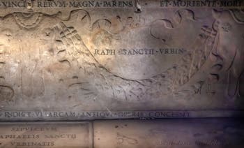 Tomb of the Painter Raphael, Third Aedicula of the Pantheon in Rome, Italy