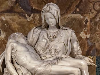 Michelangelo Pietà, St. Peter's Basilica Vatican City in Rome Italy